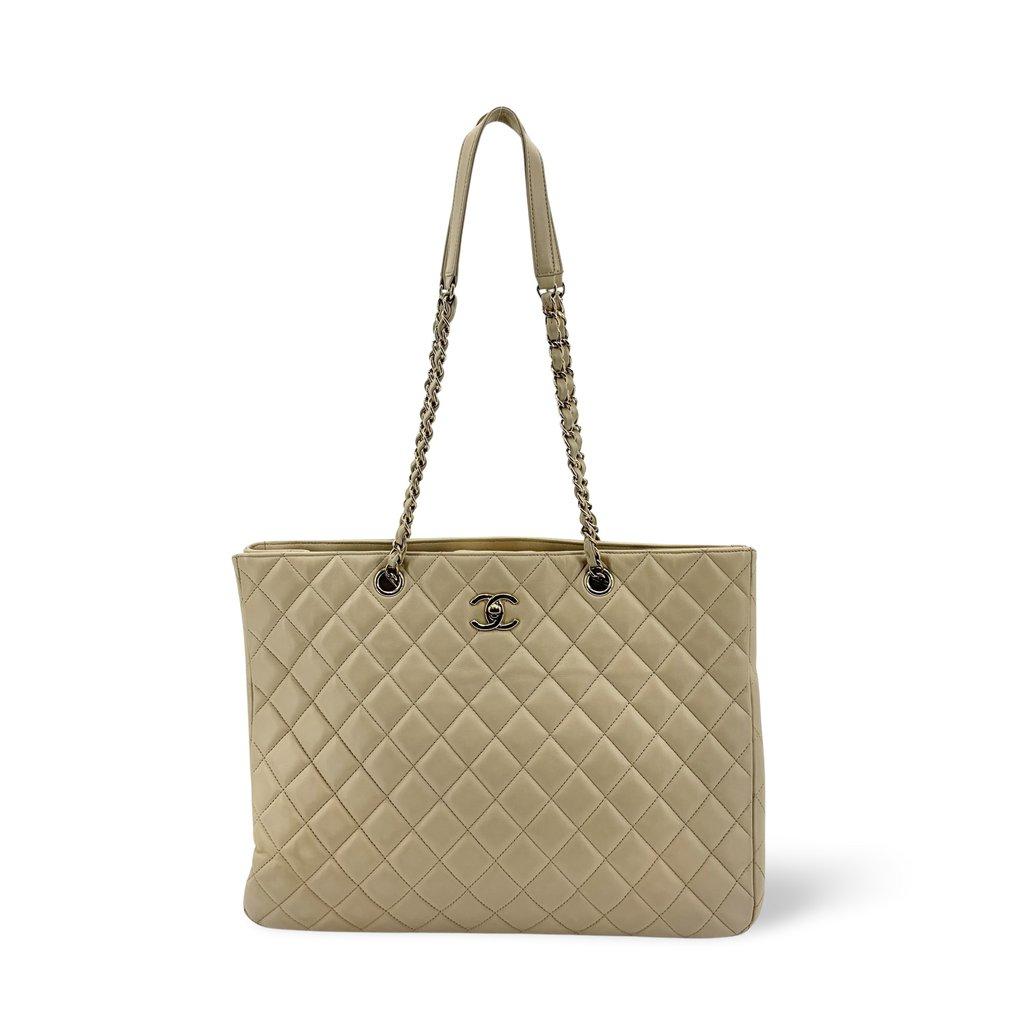Chanel Quilted Chain Shoulder Tote Bag Beige Lambskin Gold Hardware