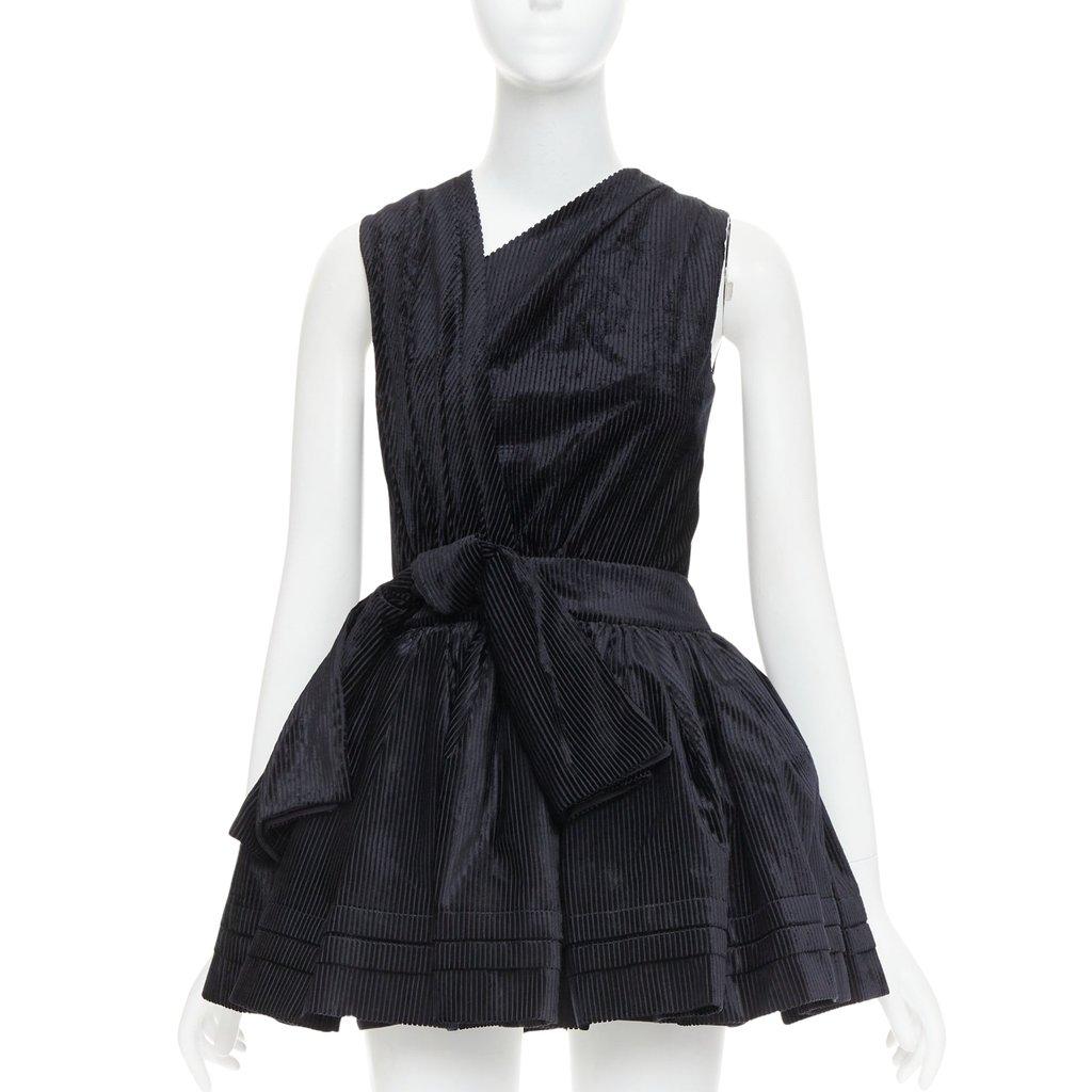 Shushu Tong Tuck Edge Sloping