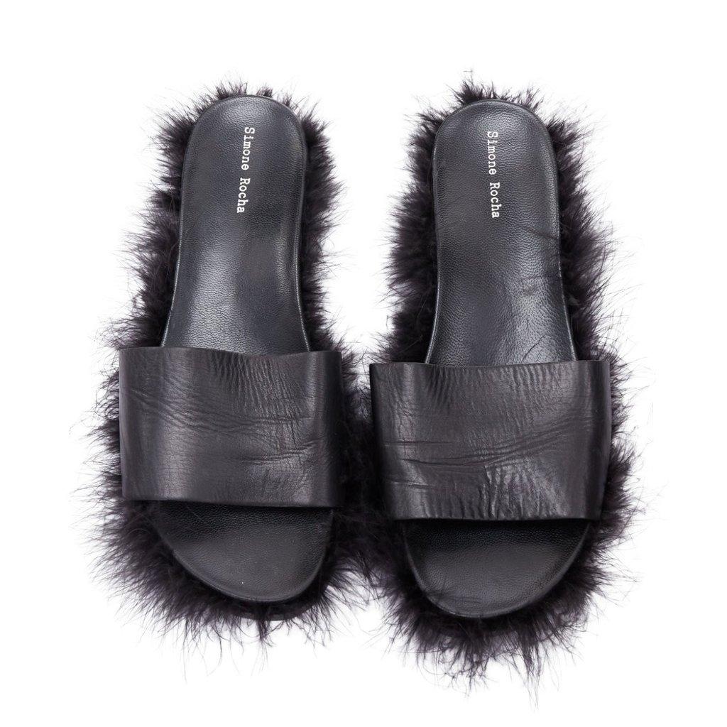 Simone Rocha شباشب مزينة بالريش