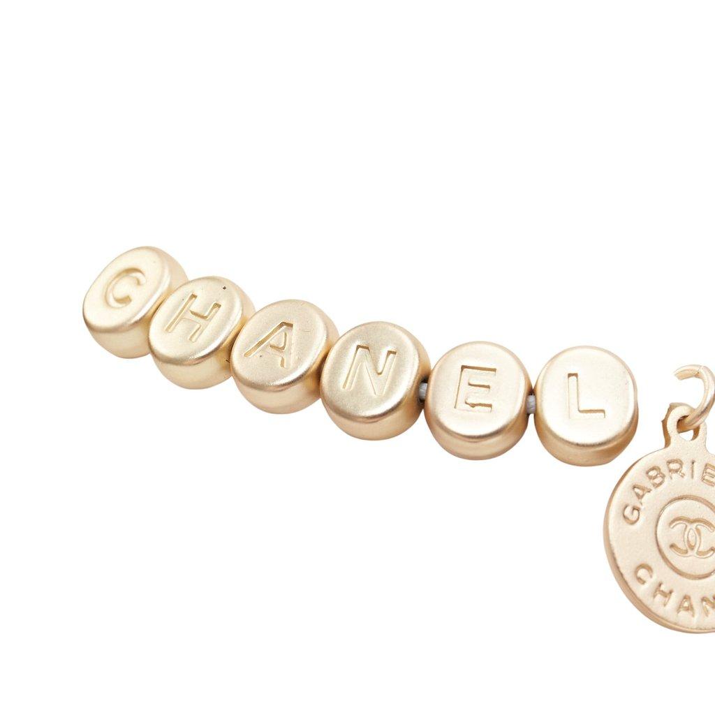 Chanel أساور من المعدن الأبيض