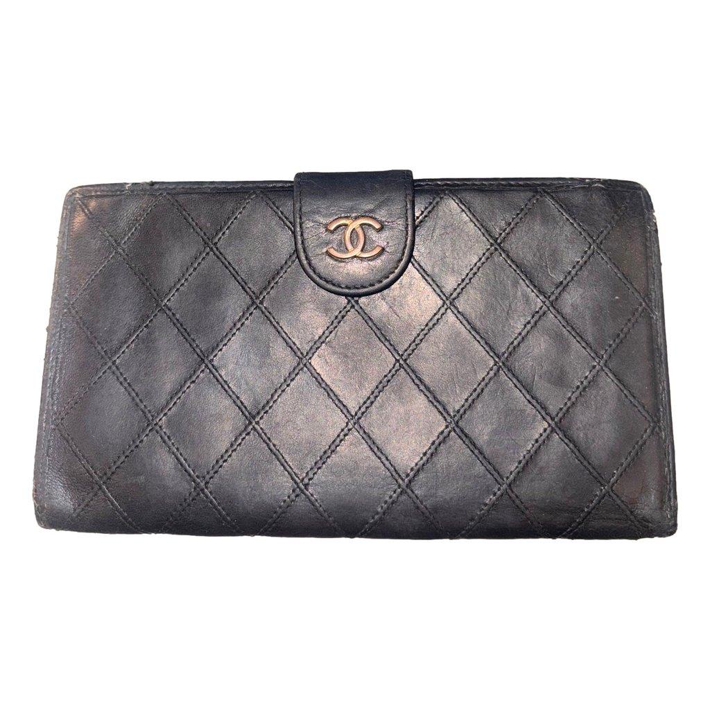 Chanel Chanel Vintage Interlocking CC Black Lambskin Quilted Wallet with Coin Compartment
