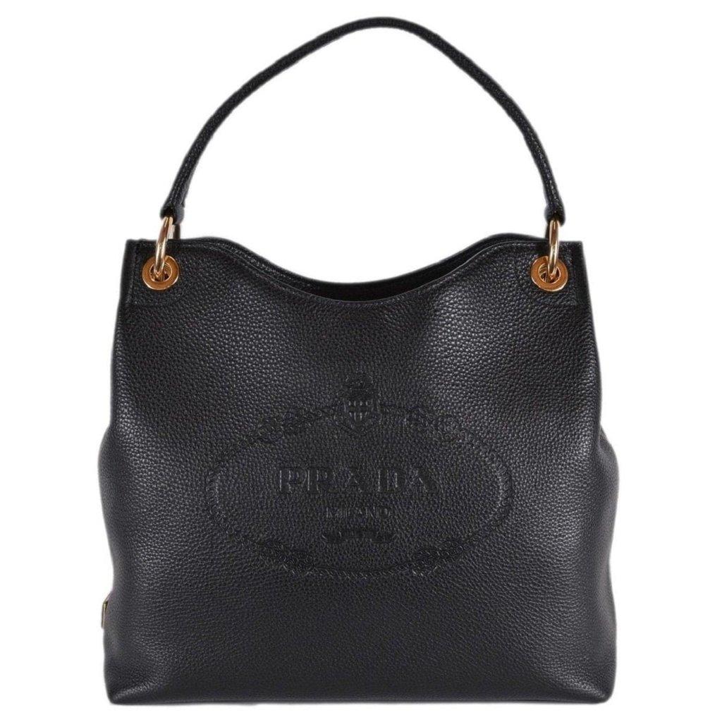 Prada حقيبة برادا فيتيلو فينيكس سوداء من الجلد بشعار منقوش