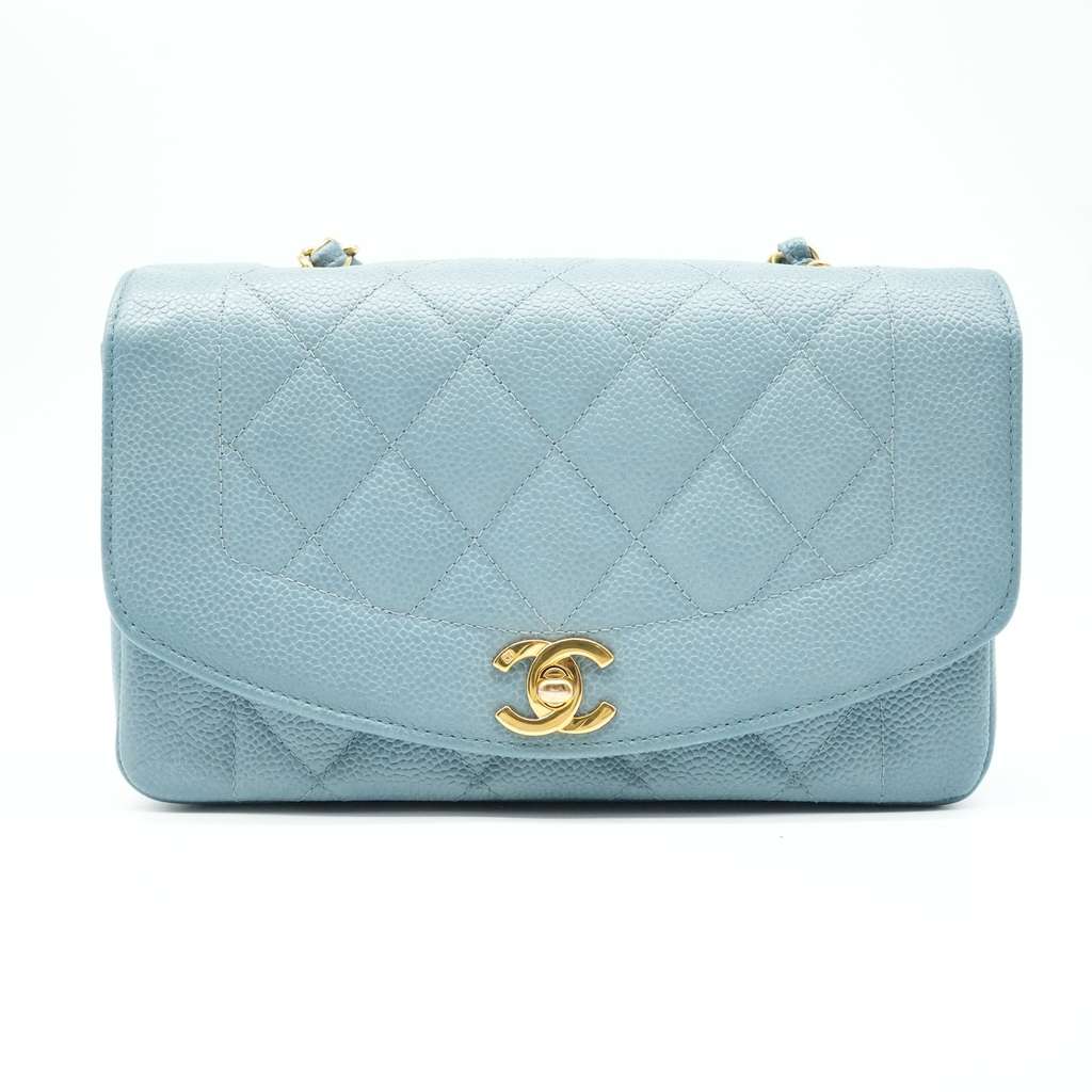 Chanel حقيبة ديانا فلاب جلد الكافيار أزرق فاتح (1994-1996)
