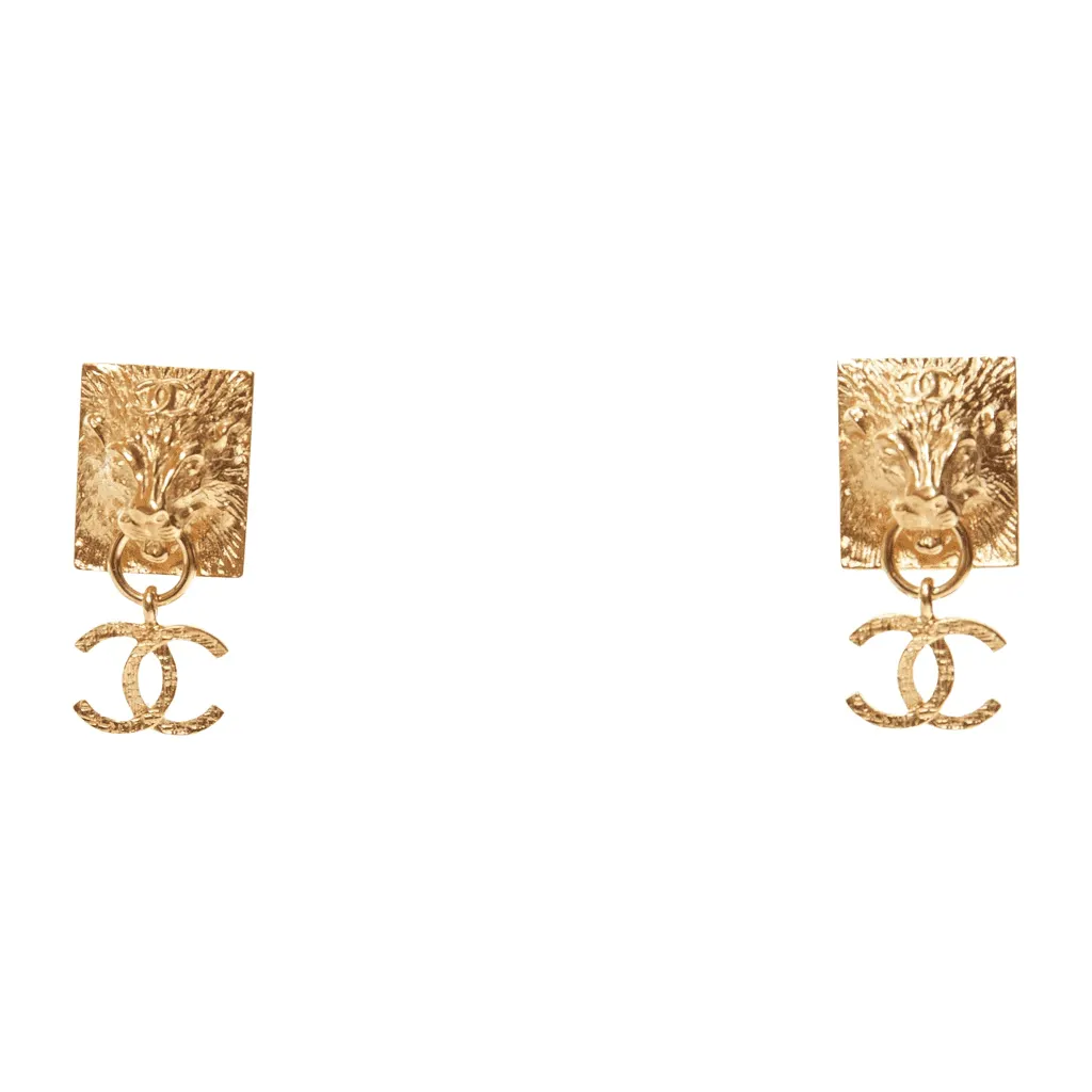 Chanel Lion Head Earrings Gold Metal Never worn - Front View