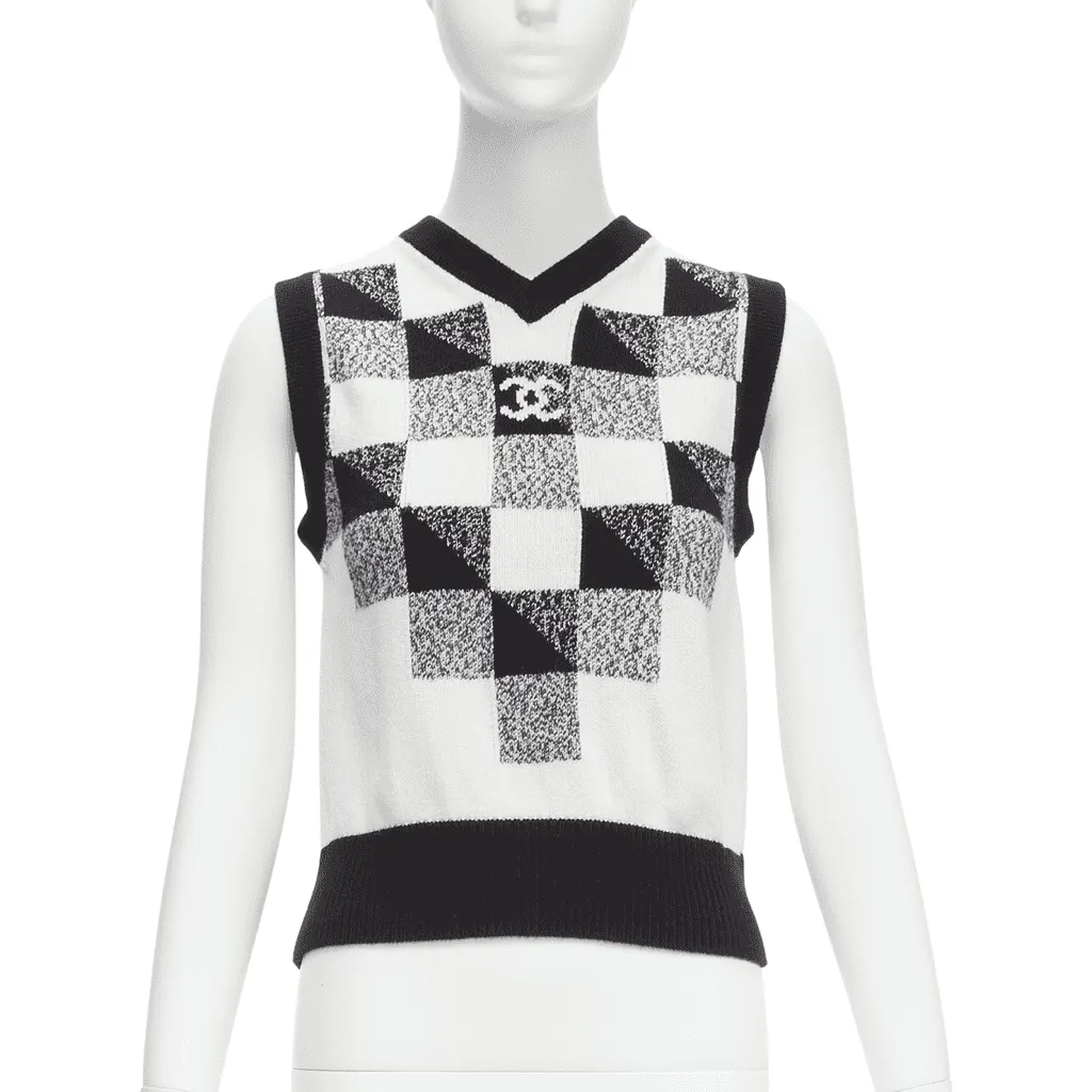 Chanel Check CC Sweater Vest Black Cashmere Never worn - Front View