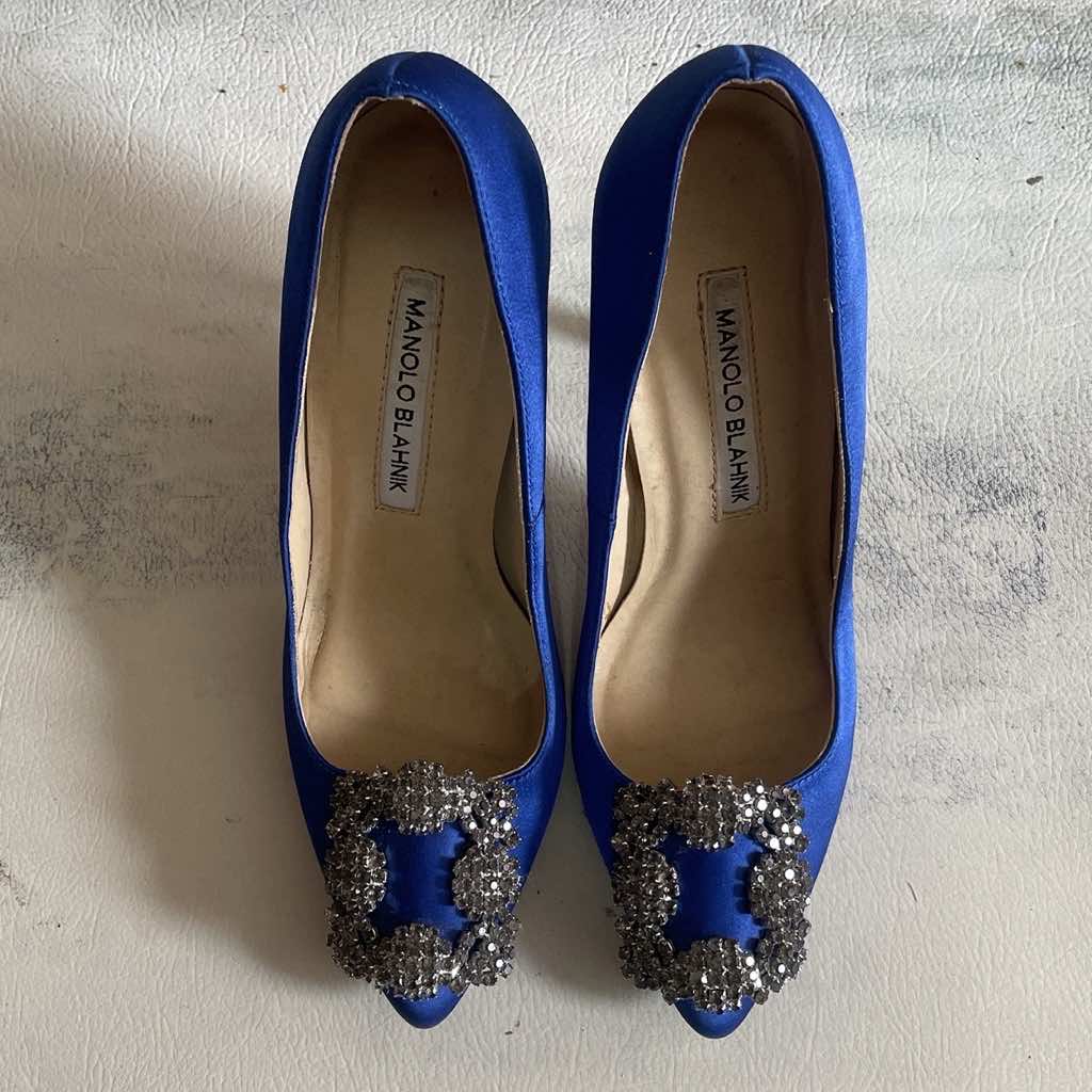 Manolo Blahnik Hangisi Blue Satin - Image 6