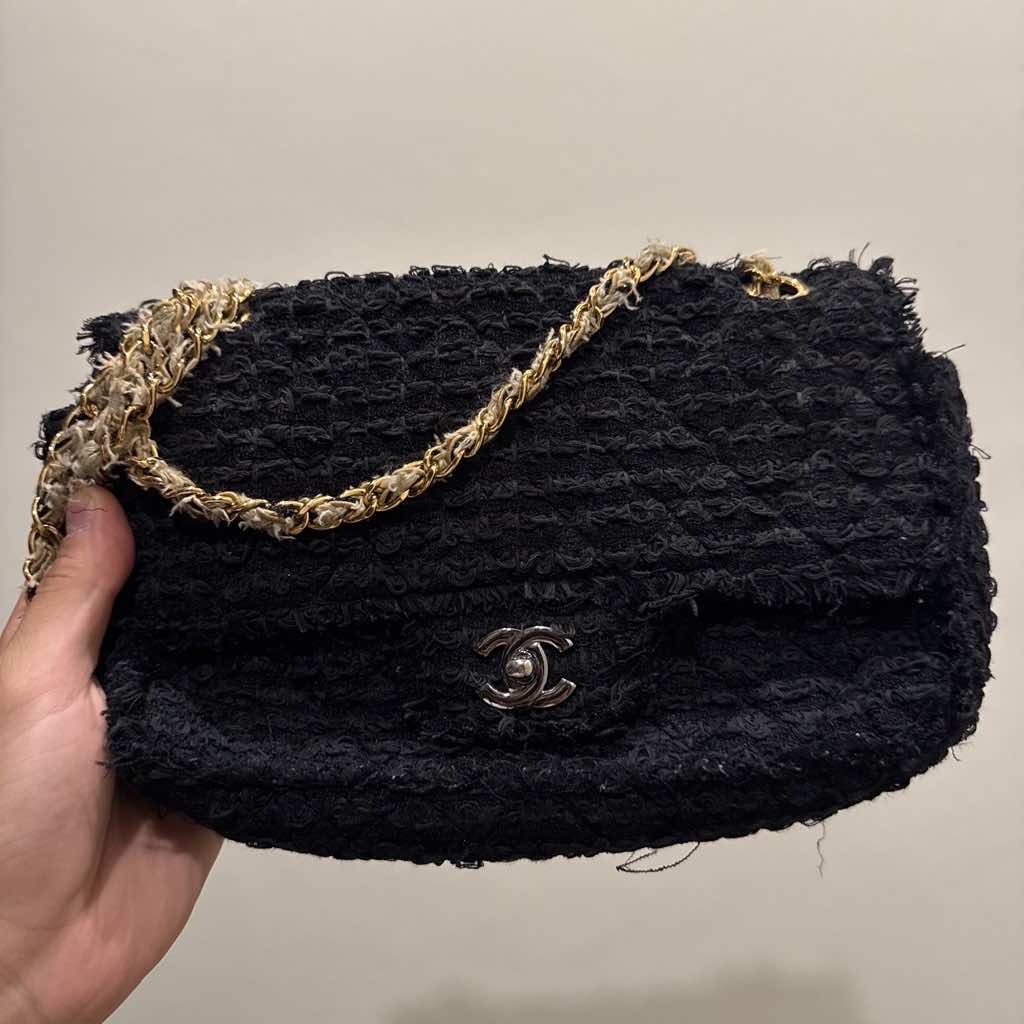 Chanel Flap bag Timeless Tweed - Detail 1