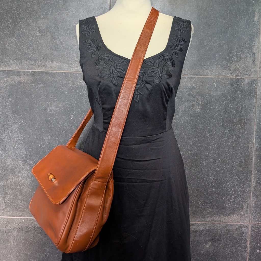 Gucci Vintage Bamboo Messenger Crossbody - Image 6