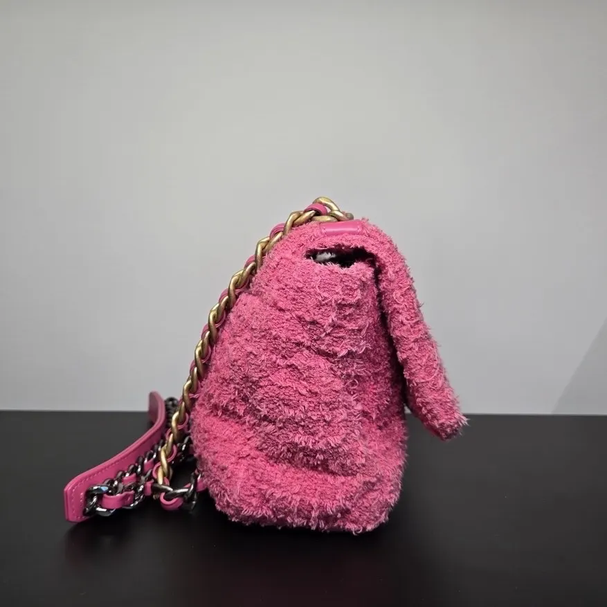 Chanel 19 Pink Tweed Good - Model View