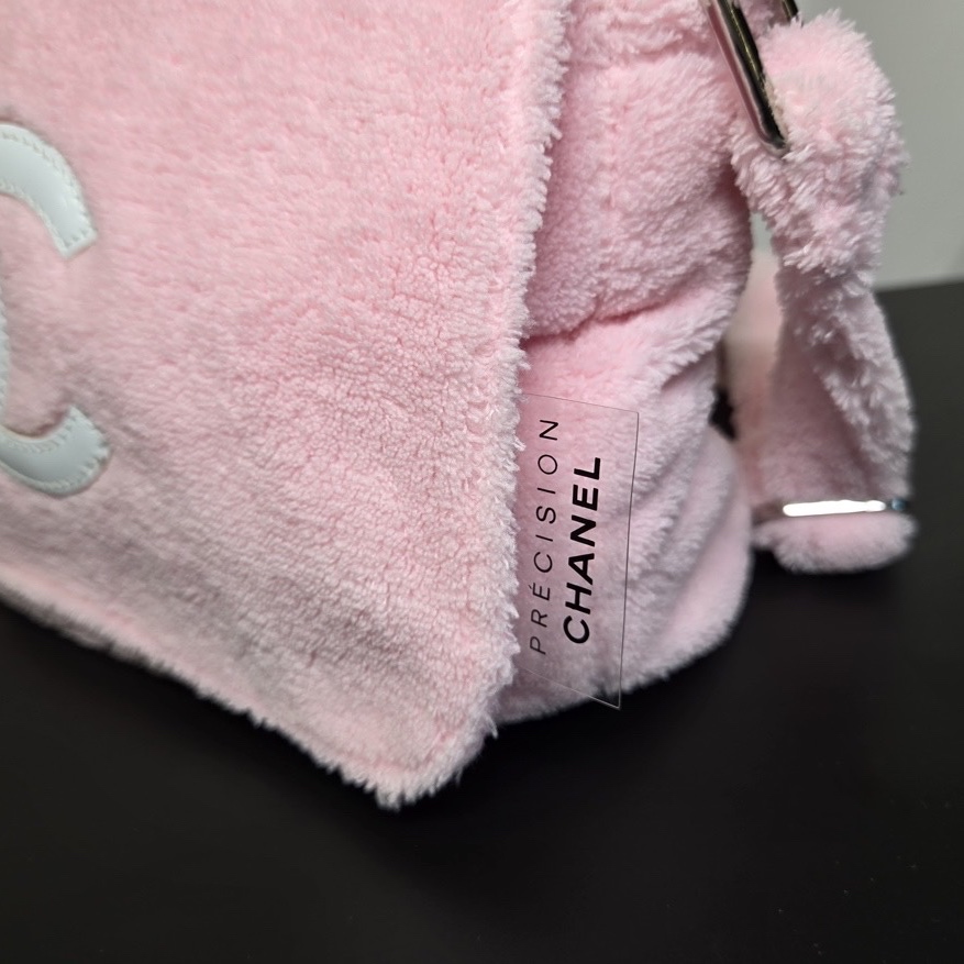 Chanel Large COCO - Side view