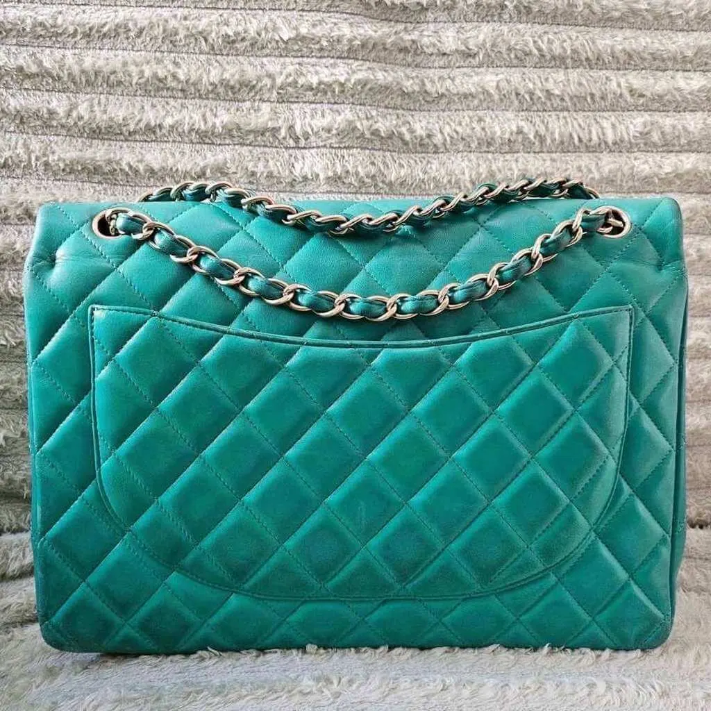 Chanel Maxi Flap Green Leather Gold Good - Back View