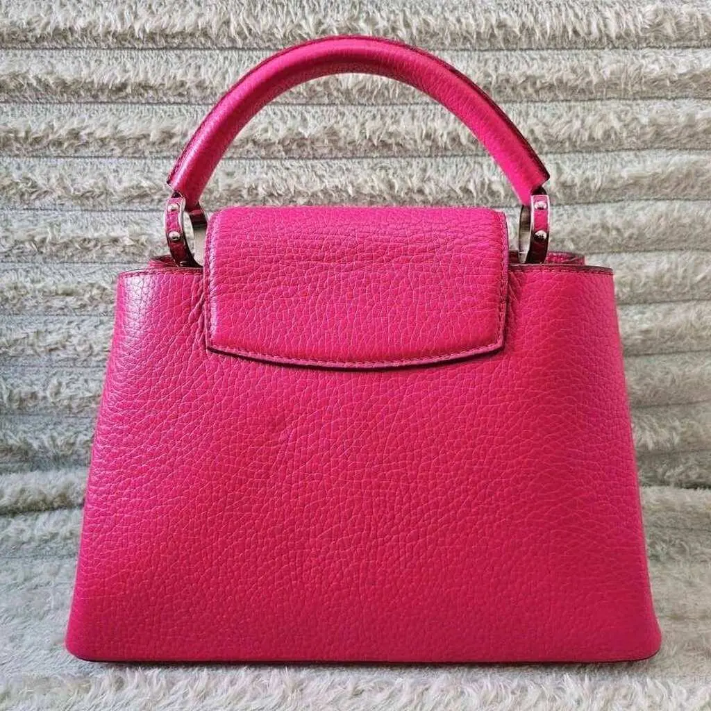 Louis Vuitton Capucines BB Pink Leather Silver Good - Model View
