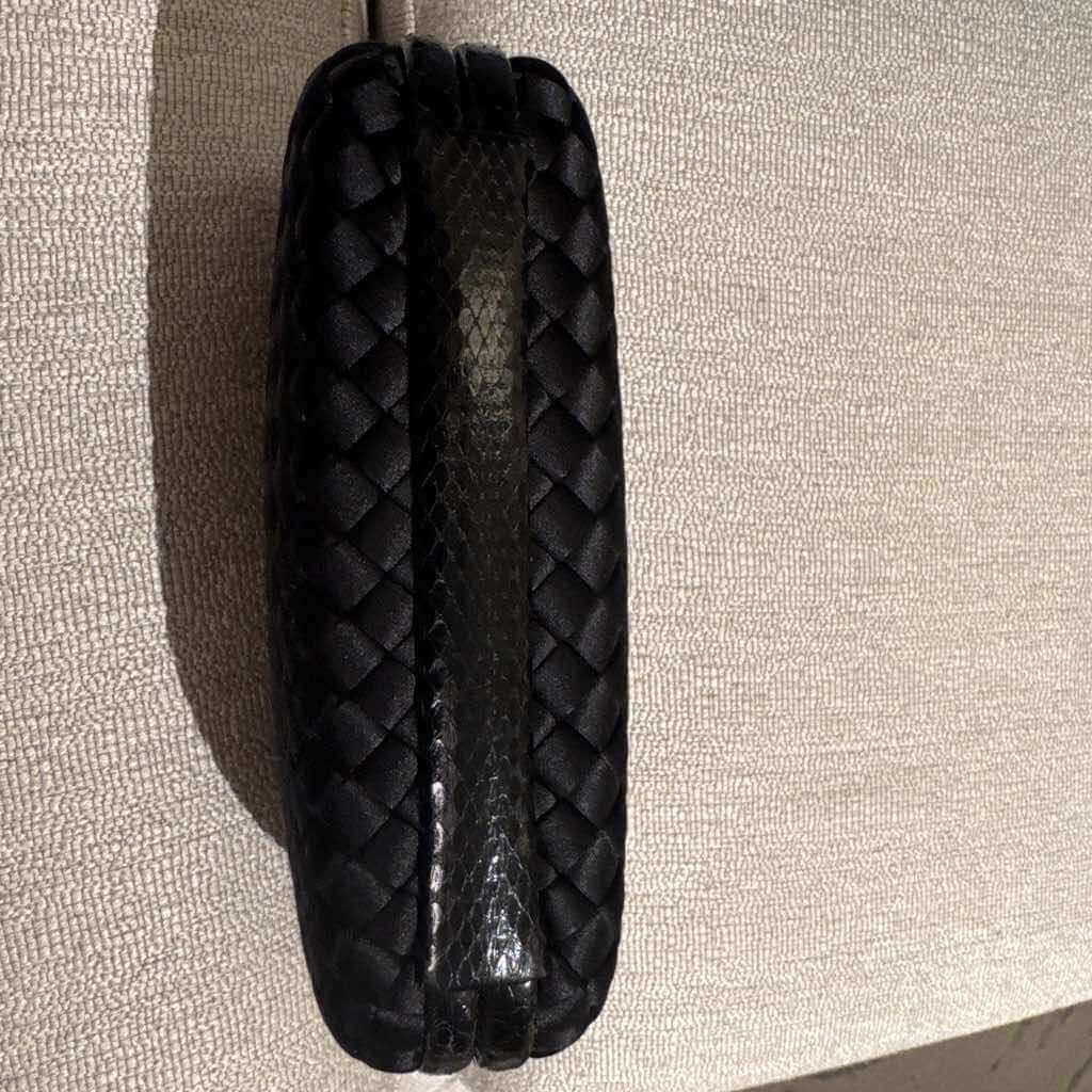 Bottega Veneta Chain Knot Clutch - Image 6