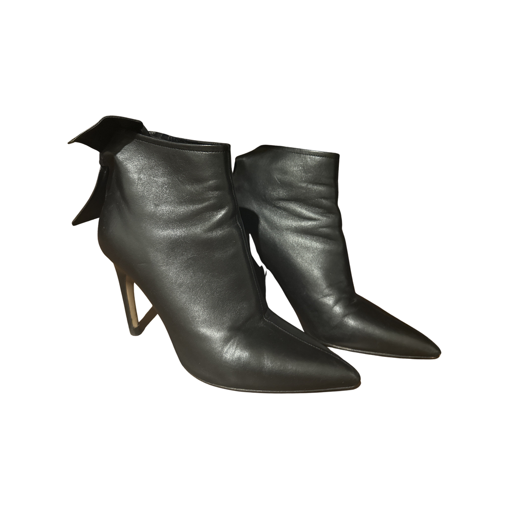 Christian Dior Boats Excellent Condition