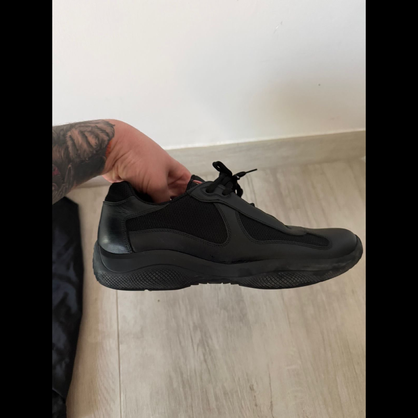 Prada American Cups Black Leather Very good condition - Inside View