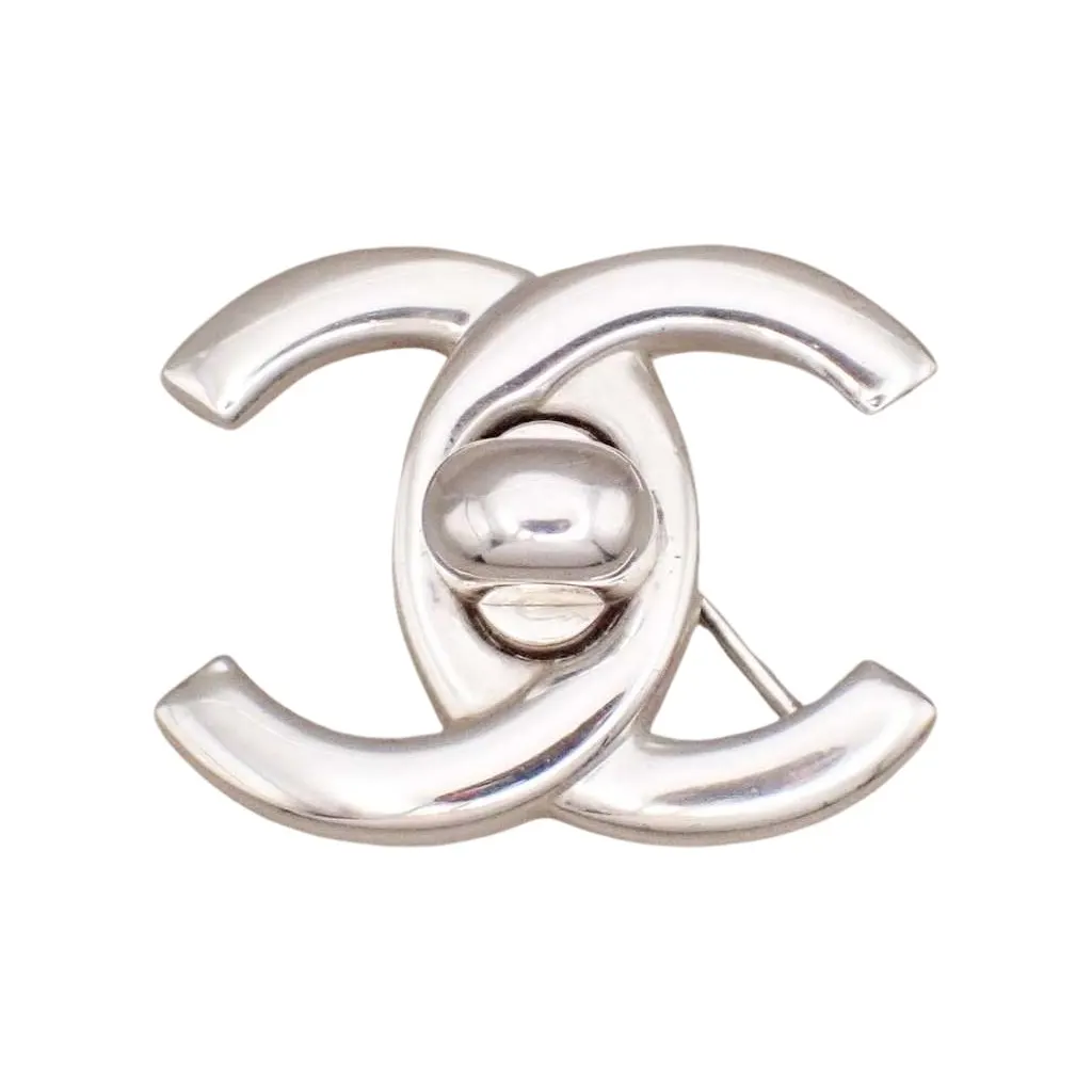Chanel Vintage CC Turnlock Brooch Silver Good - Front View