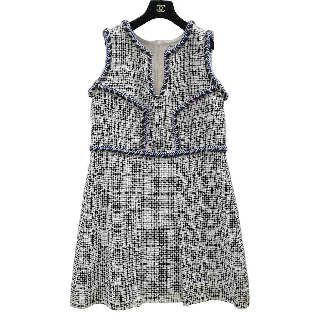 Chanel Sleeveless Chevron Trim Shift Dress White Tweed Very good - Front View