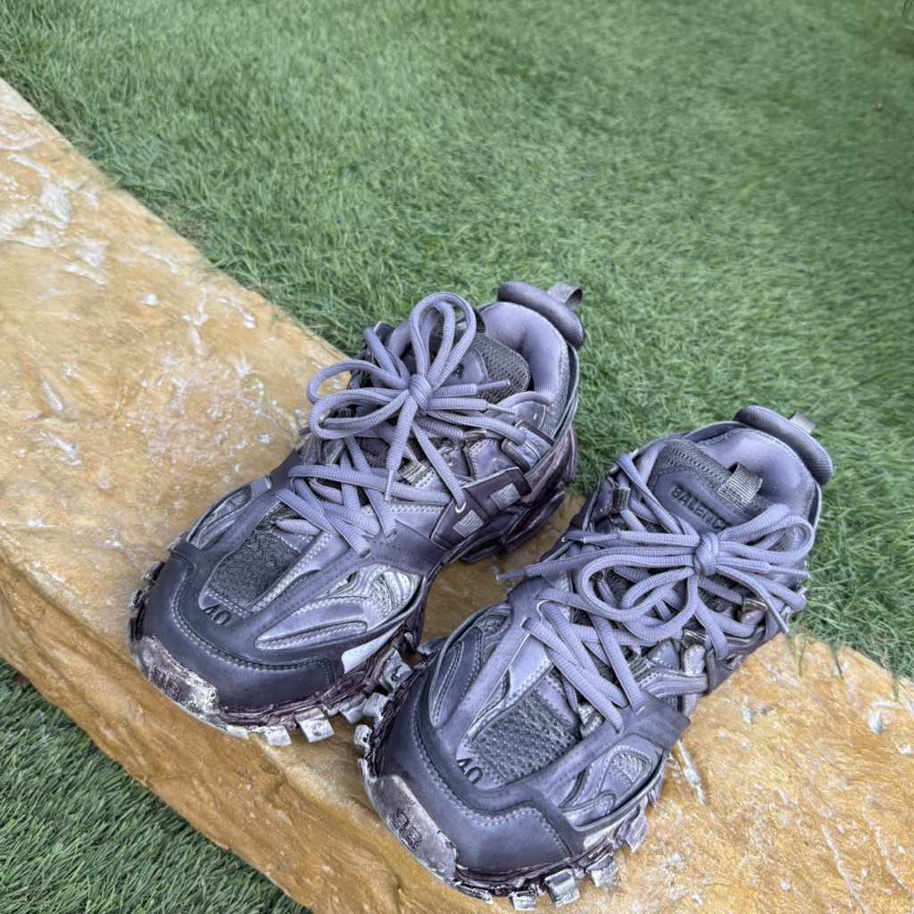 Balenciaga Track 40 - Back view