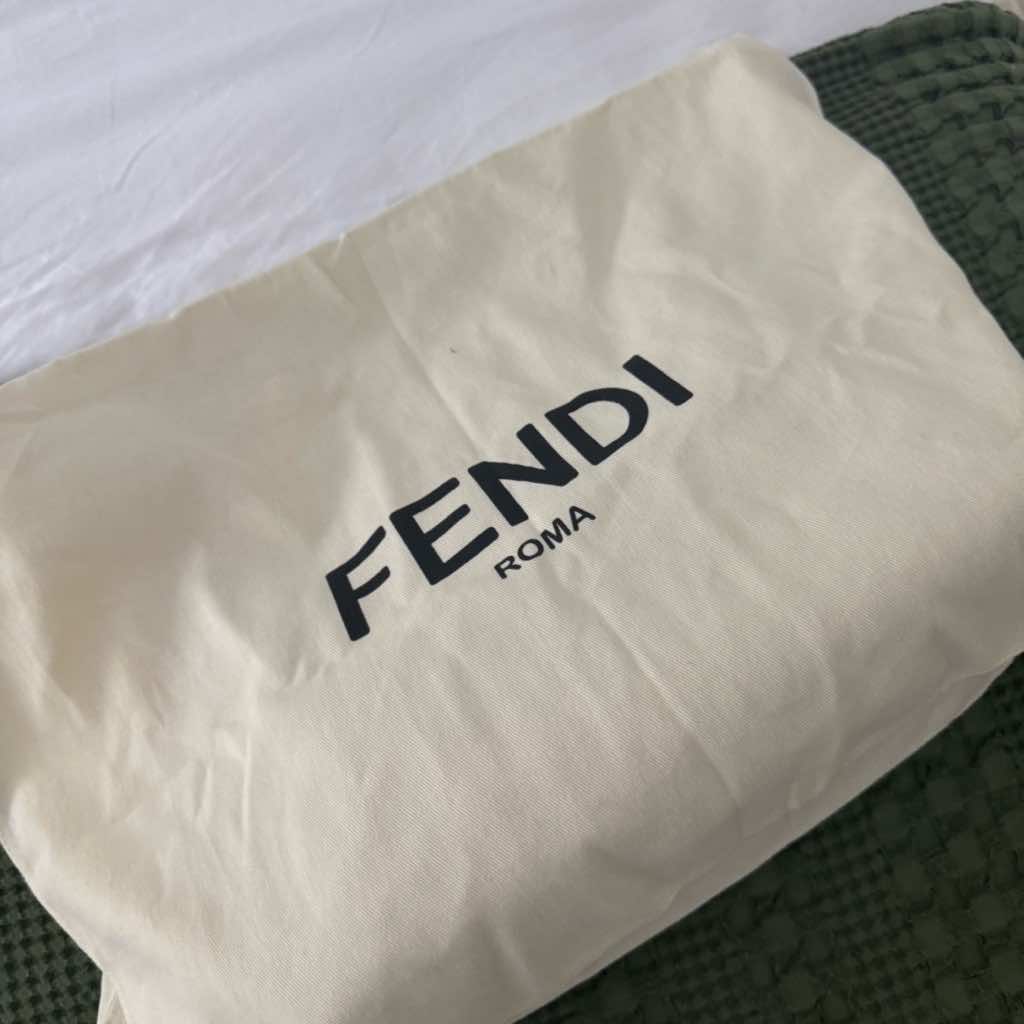 Fendi First - Detail 2