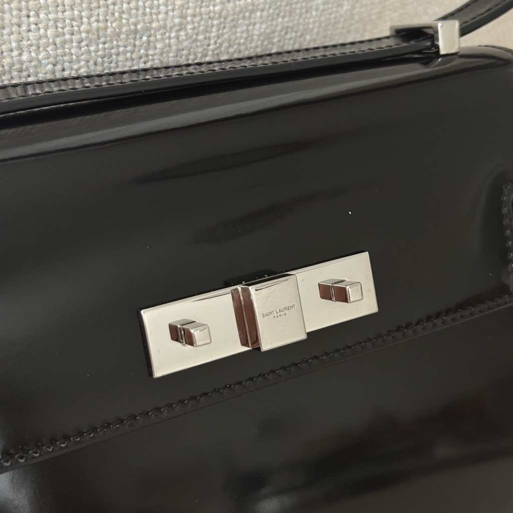 Saint Laurent Manhattan Mini - Side view