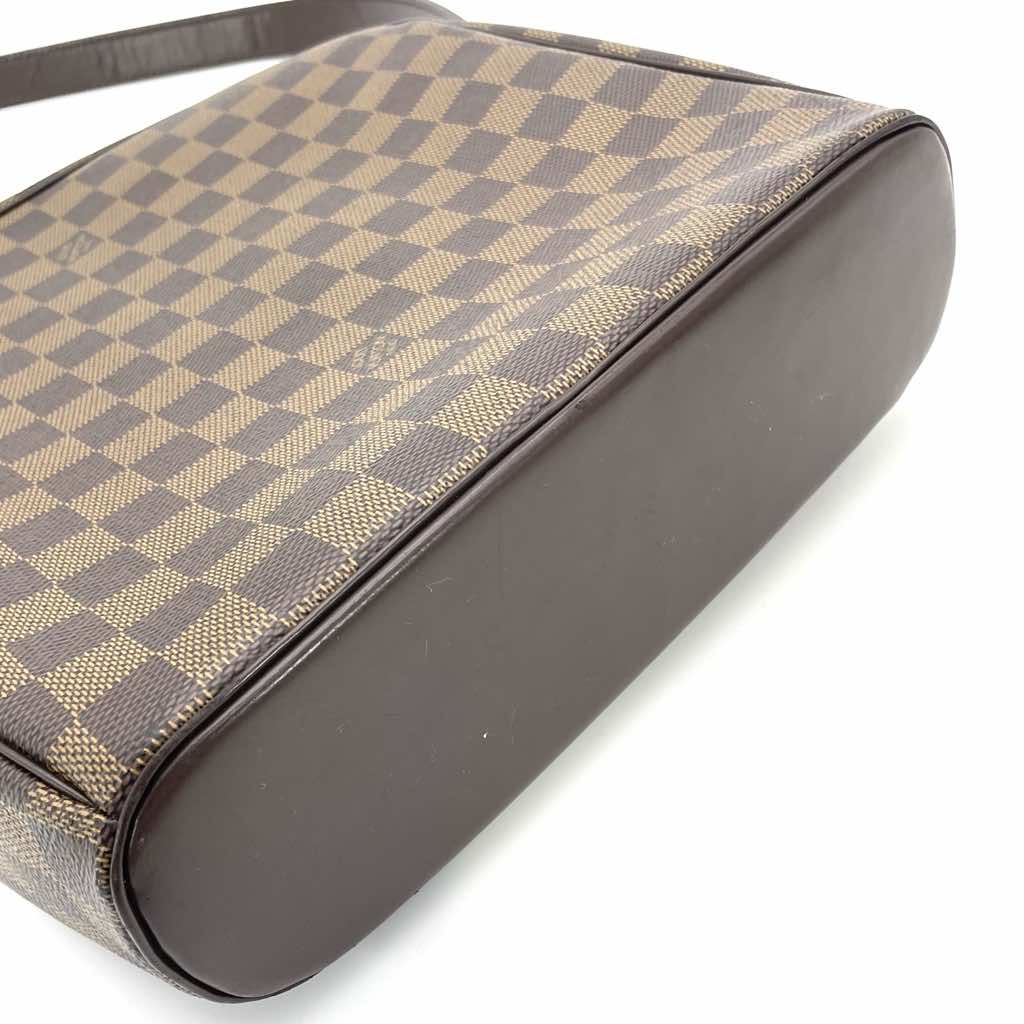 Louis Vuitton Ipanema - Side view