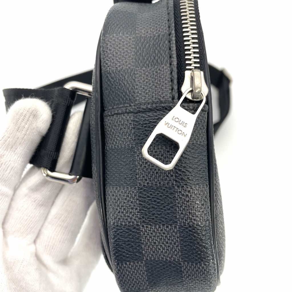 Louis Vuitton Damier graffiti body bag - Image 6