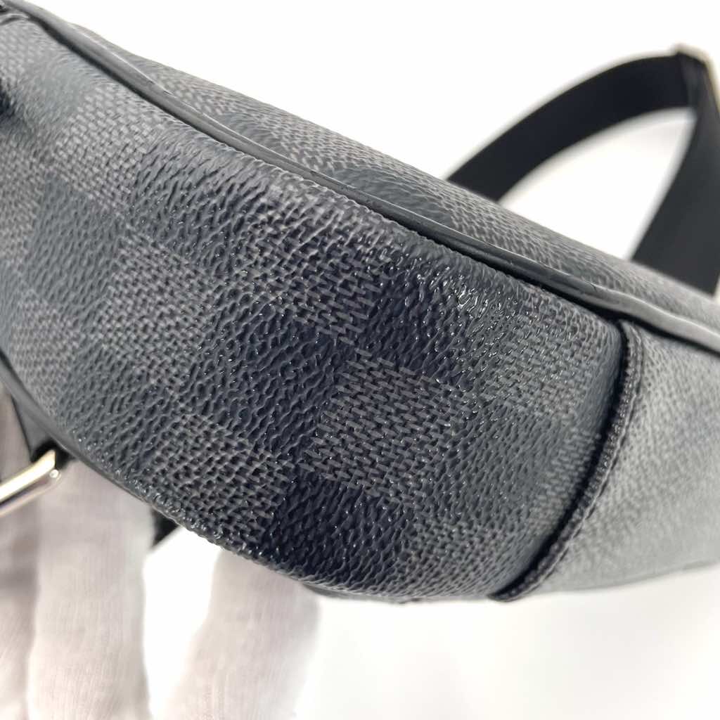 Louis Vuitton Damier graffiti body bag - 4