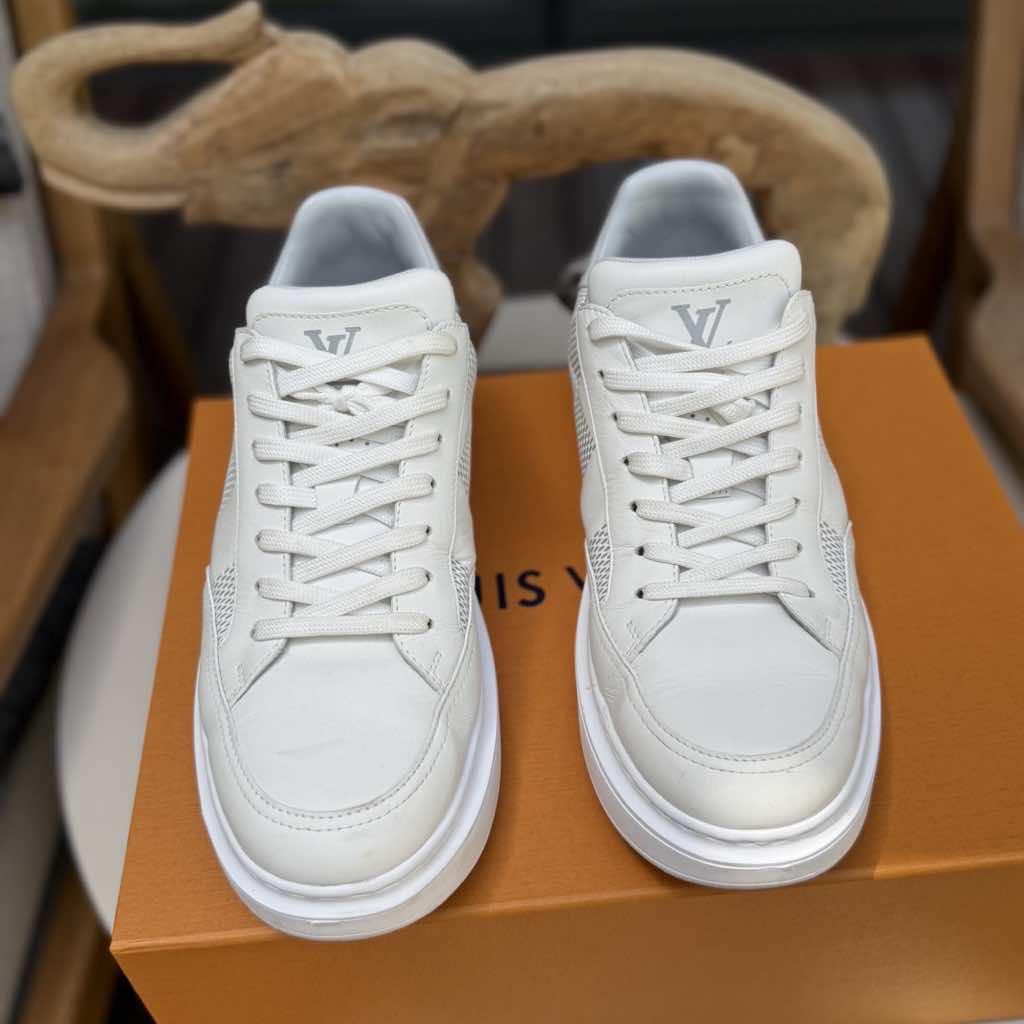 Louis Vuitton White Monogram Trainers - Image 6