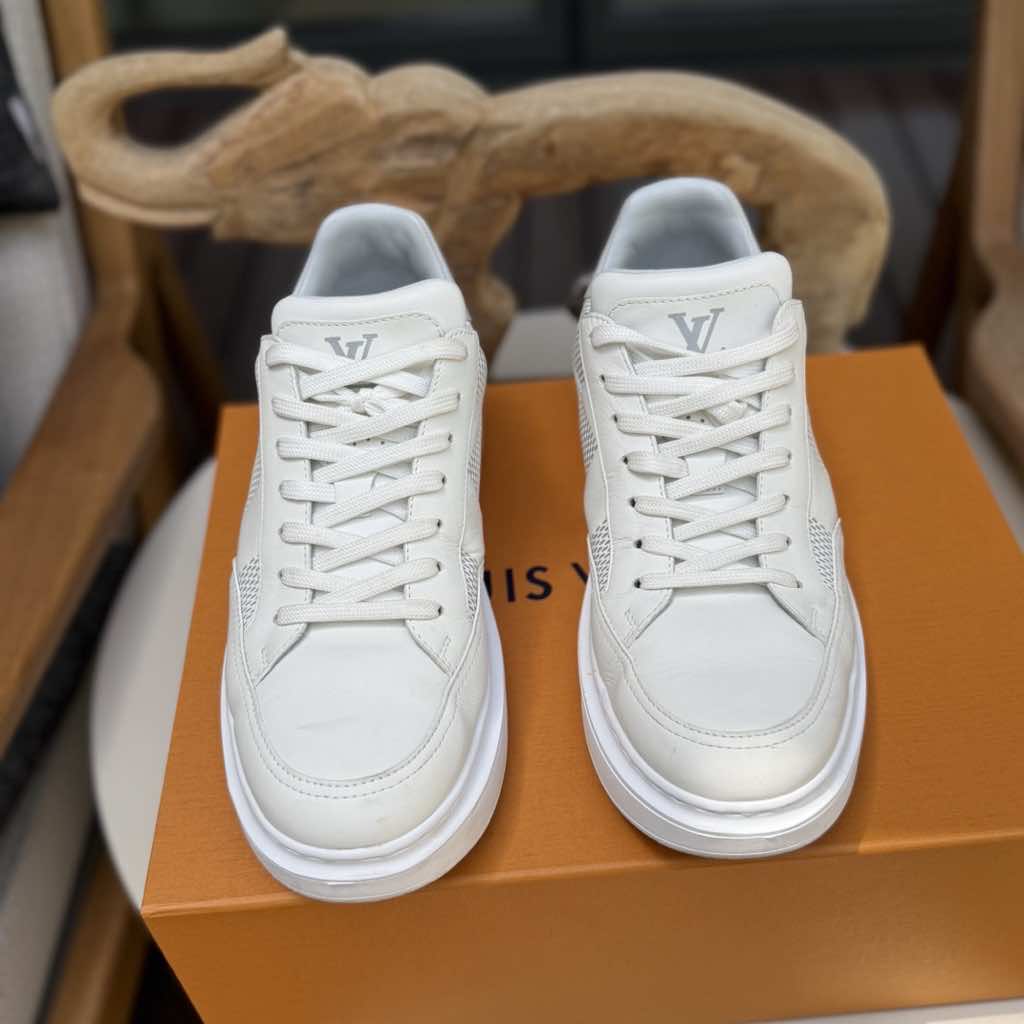 Louis Vuitton White Monogram Trainers - Side view