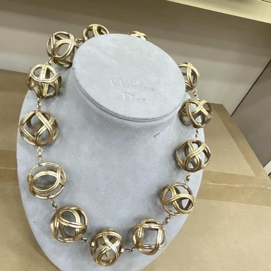 Christian Dior Vintage Necklace and bracelet - Side view