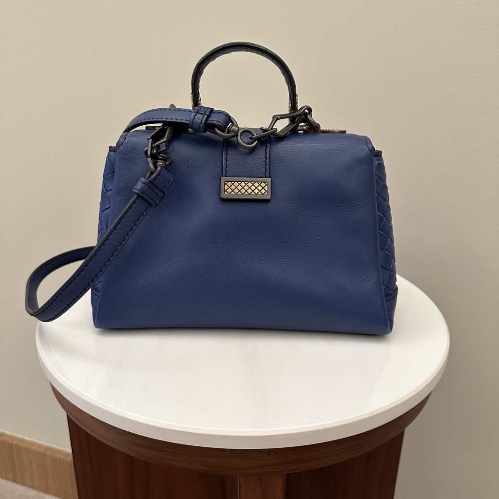 Bottega Veneta Nappa Small Piazza - Back view