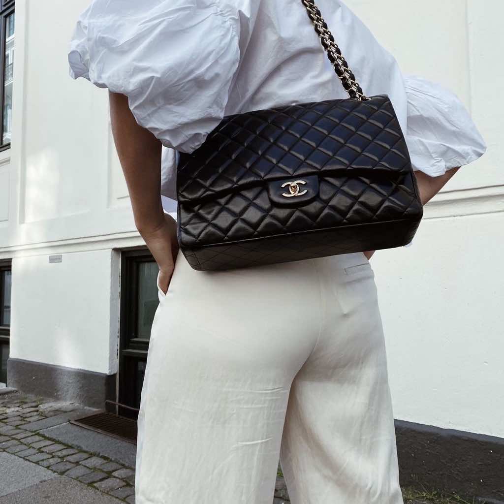 Chanel Maxi Classic Double Flap - Side view
