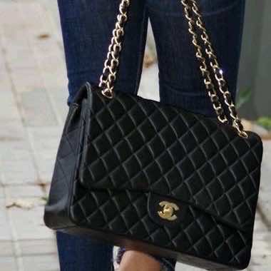 Chanel Maxi Classic Double Flap - Detail 1