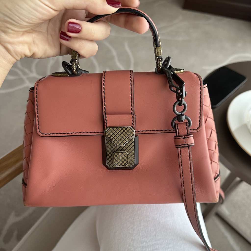 Bottega Veneta Nappa Small Piazza - Side view