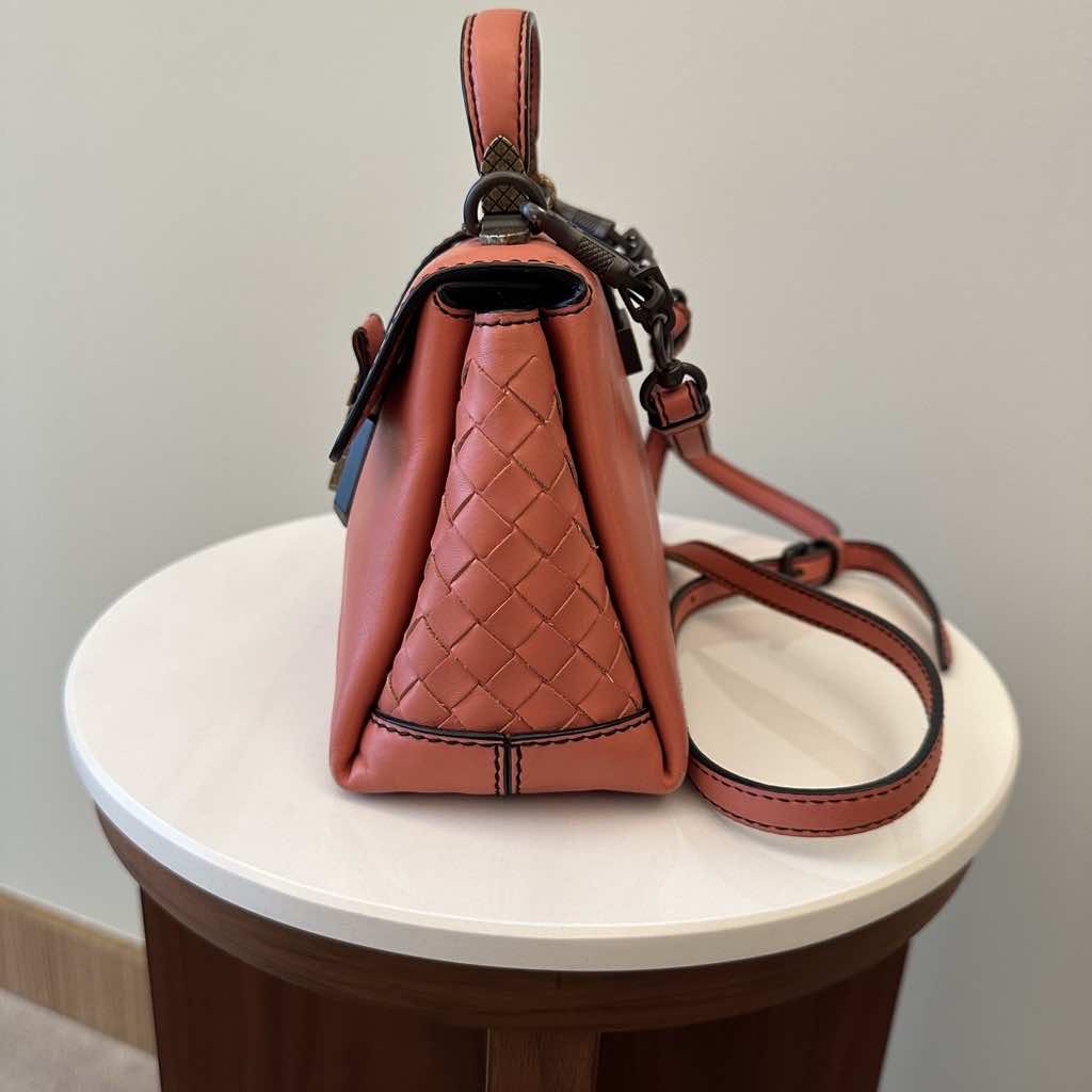 Bottega Veneta Nappa Small Piazza - Detail 2