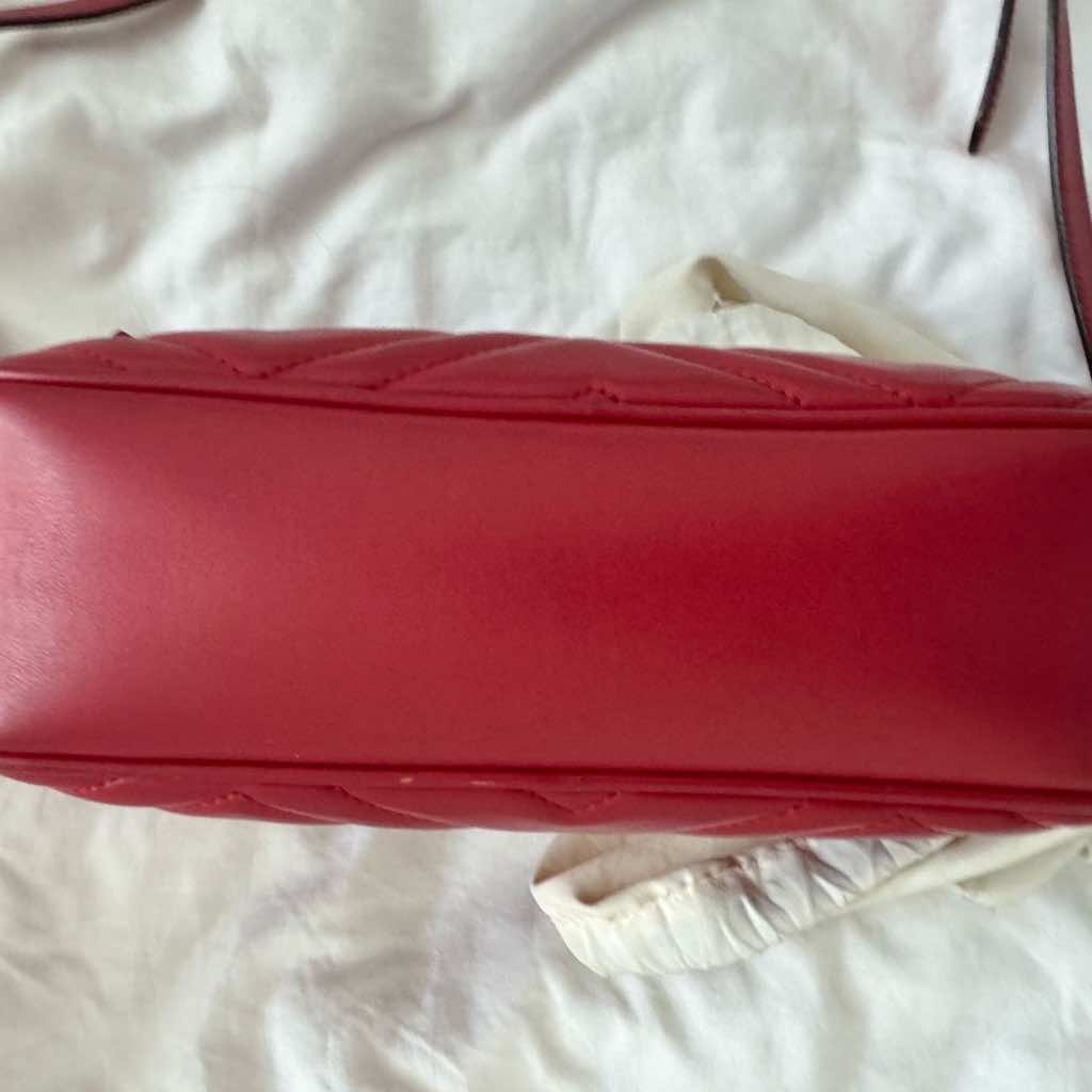 Gucci Marmont Camera Bag - Image 6