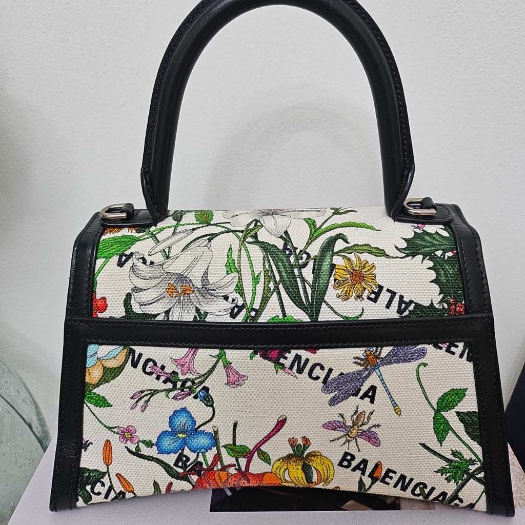 Gucci x Balenciaga Hacker Hourglass - Back view