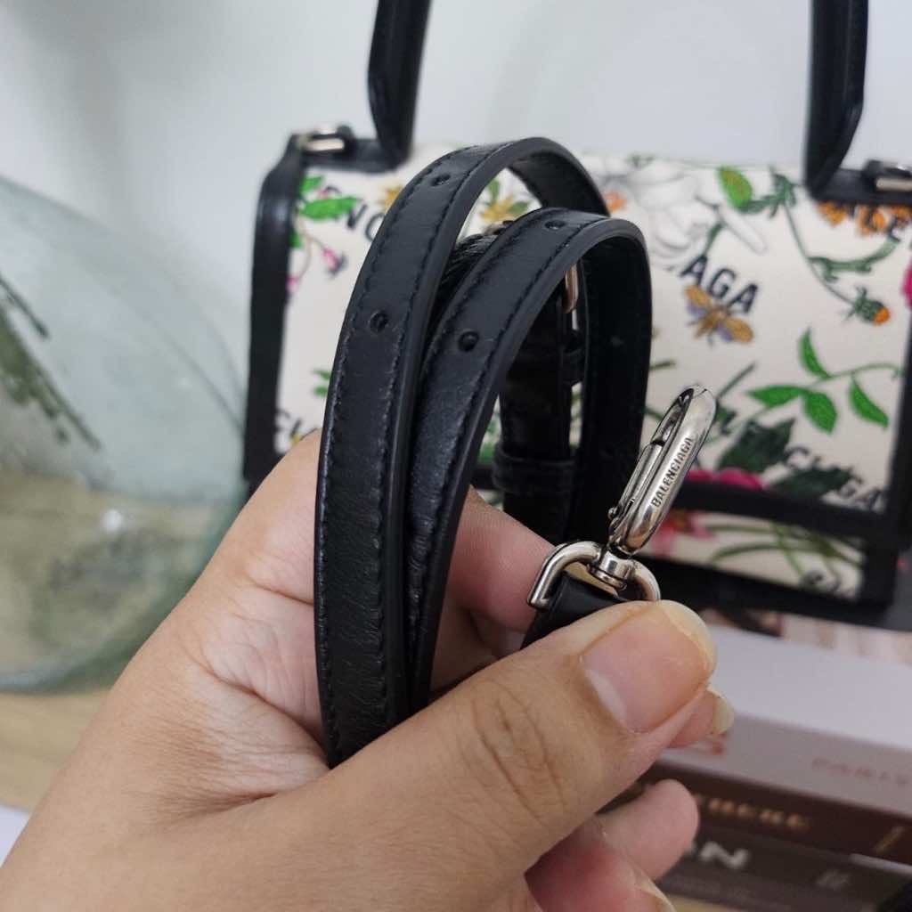 Gucci x Balenciaga Hacker Hourglass - Image 12