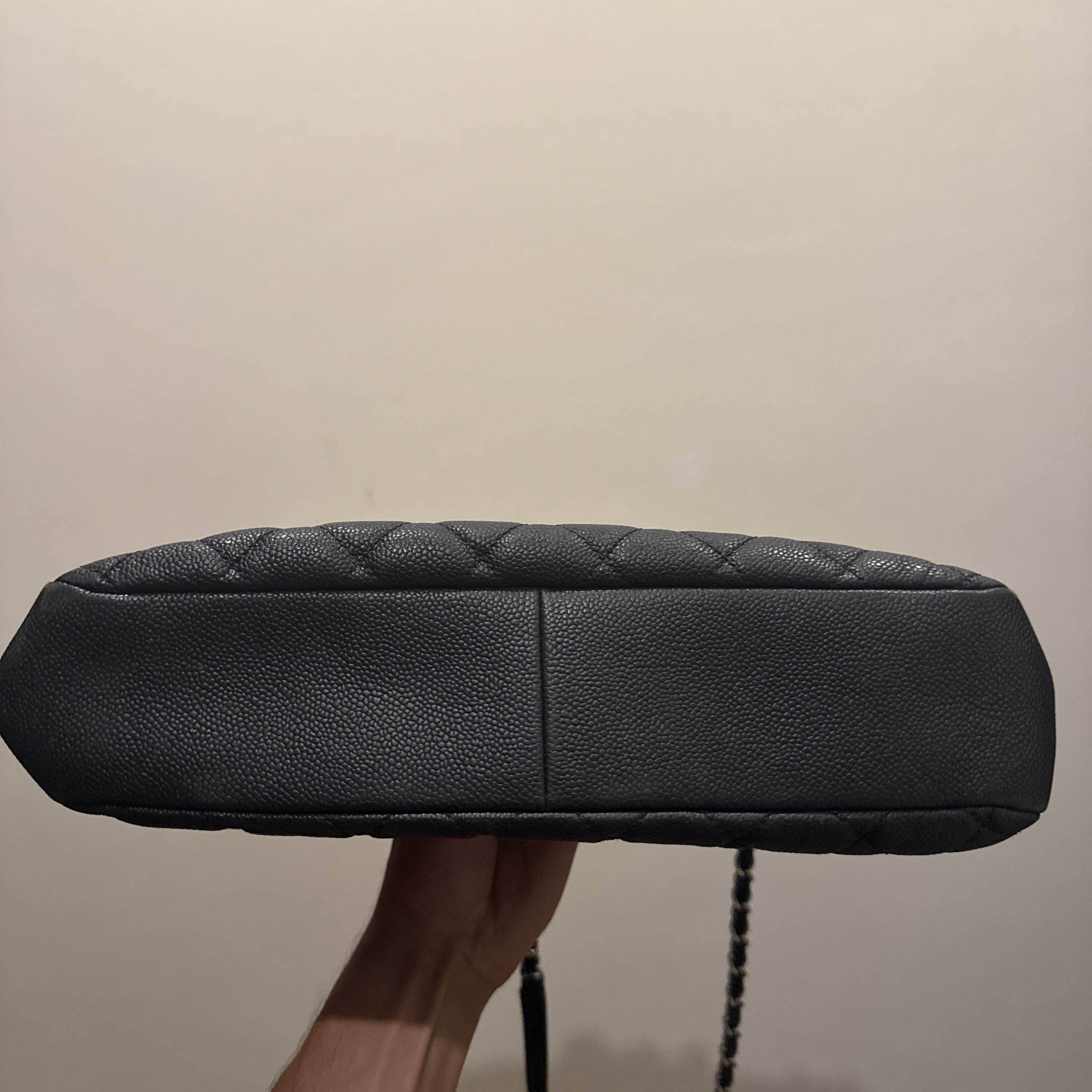 Chanel Black Flap Bag Jumbo - Image 6