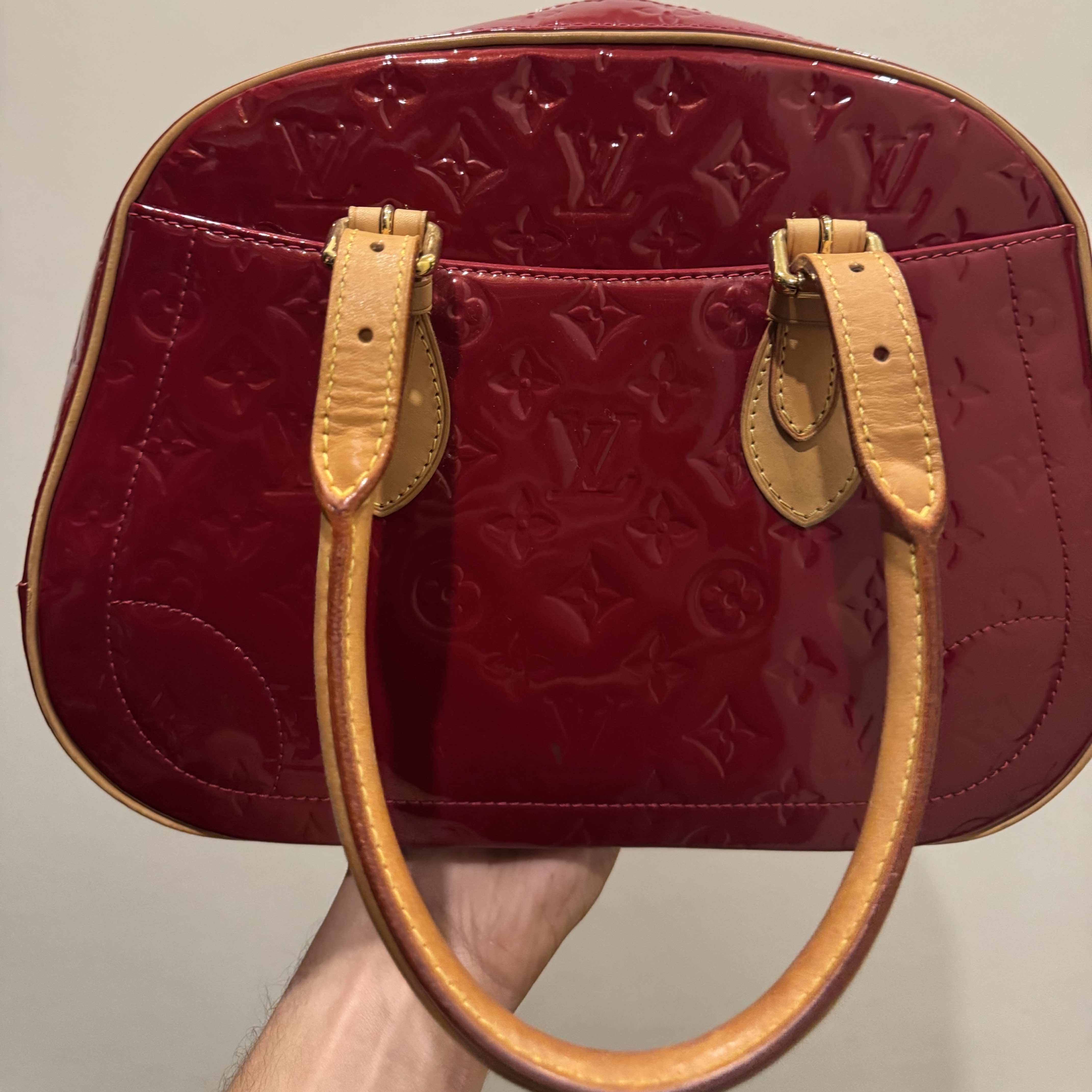 Louis Vuitton Summit Drive Pomme D’Amour - Back view