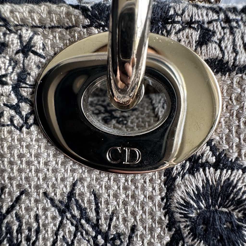 Christian Dior Lady D-Lite Medium - Image 12