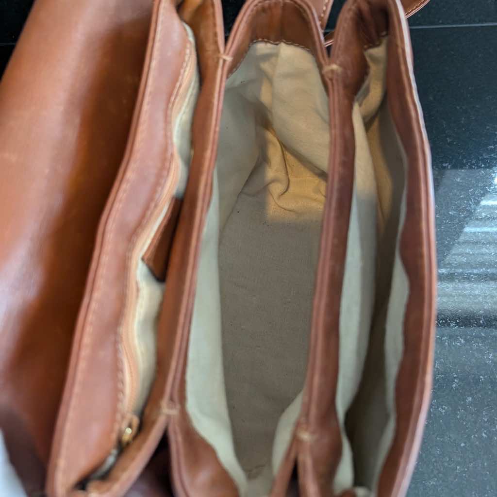 Gucci Vintage Bamboo Messenger Crossbody - 4