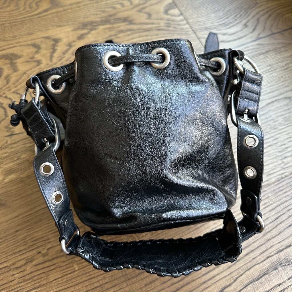 Balenciaga Le Cagole Bucket - Back view