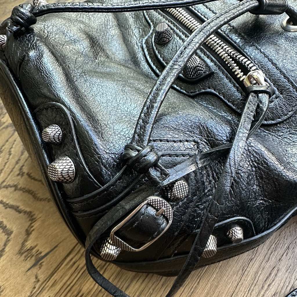 Balenciaga Le Cagole Bucket - Side view