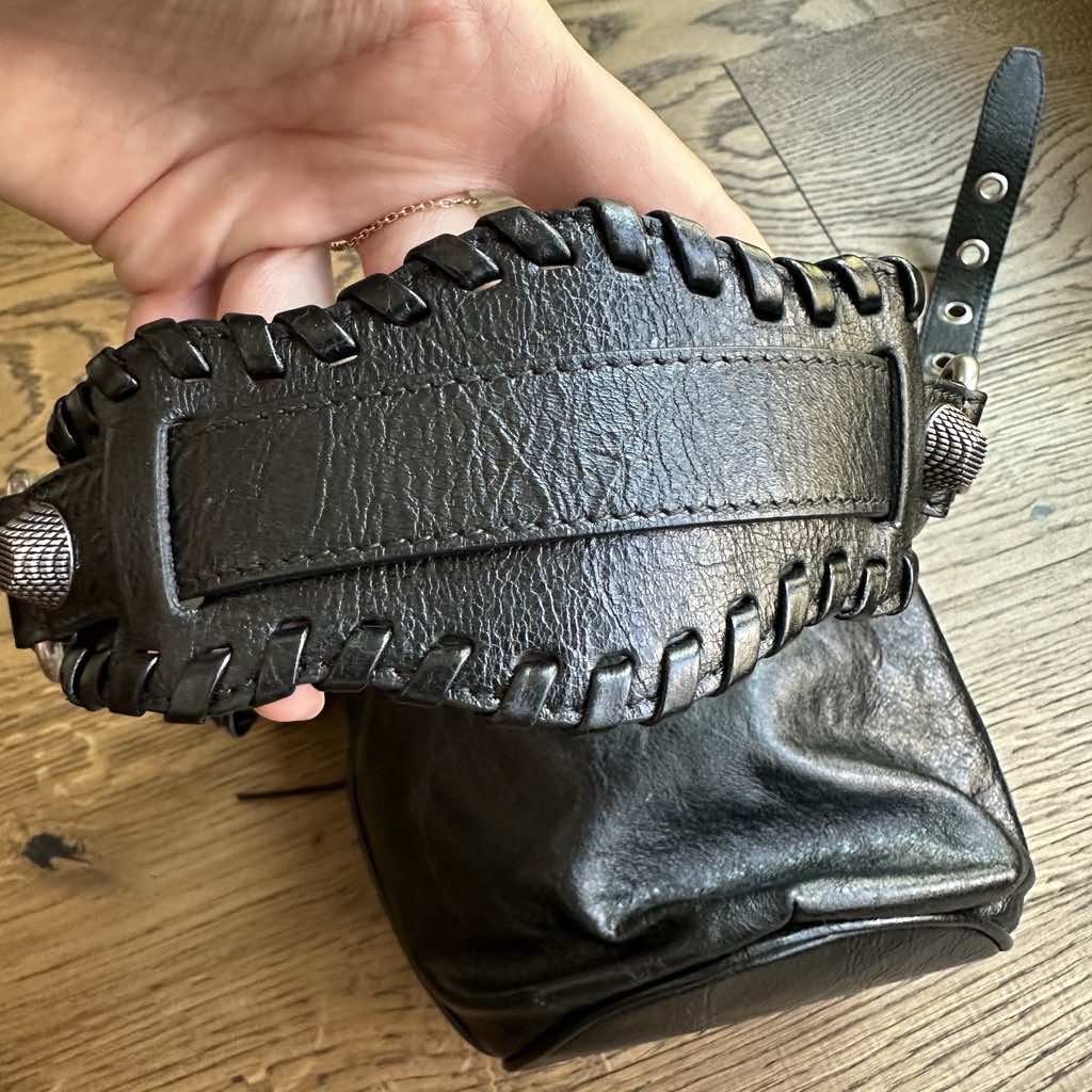 Balenciaga Le Cagole Bucket - Image 11