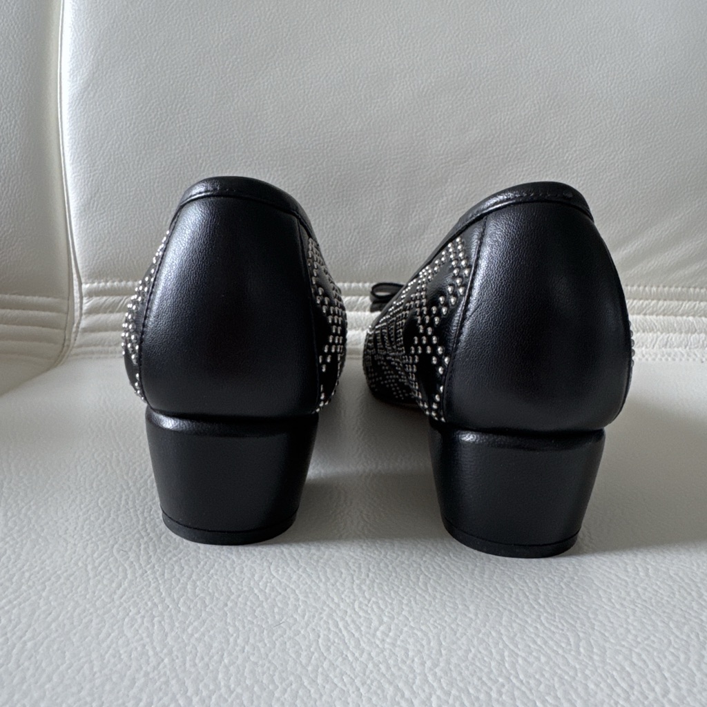 Salvatore Ferragamo Vara QS Studded Pumps - Back view