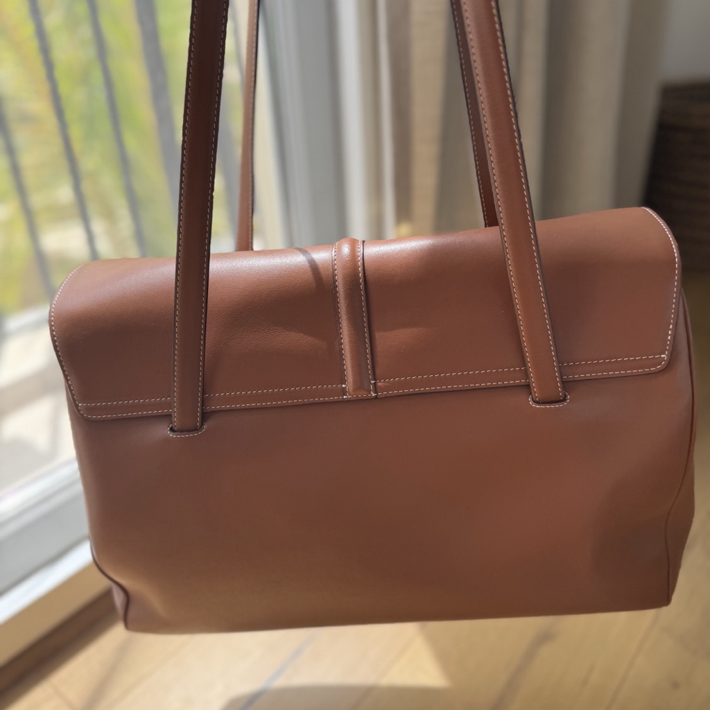 Celine Medium 16 bag - Back view