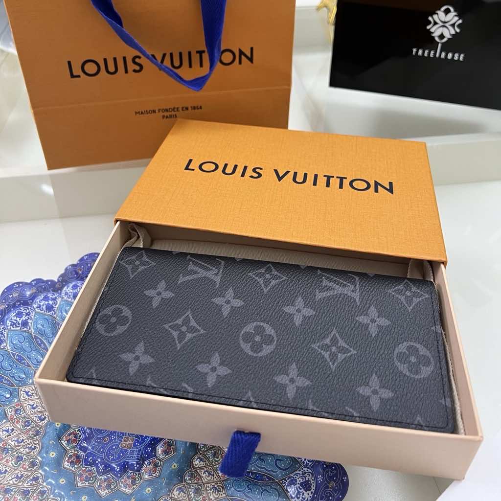 Louis Vuitton Brazza - Back view