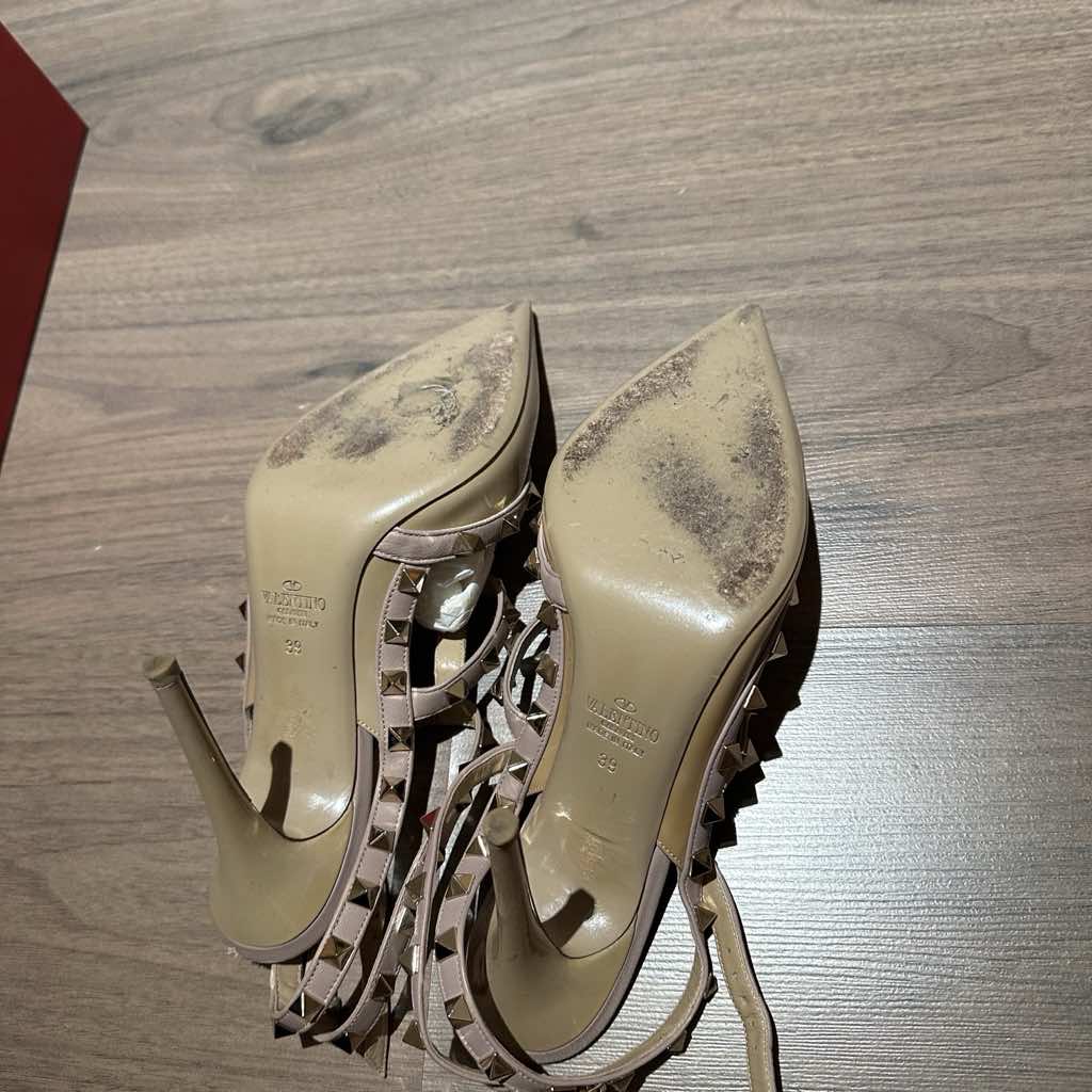 Valentino Garavani Rockstud Heels - Back view