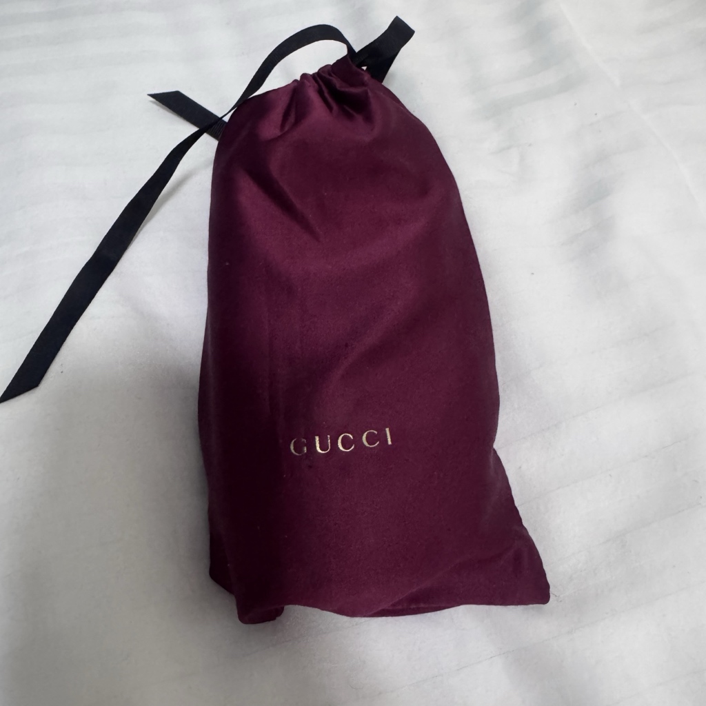 Gucci Over Size Rectangular - Side view